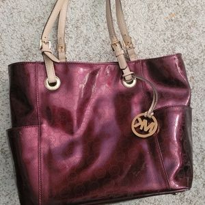 Michael kors patent leather purse